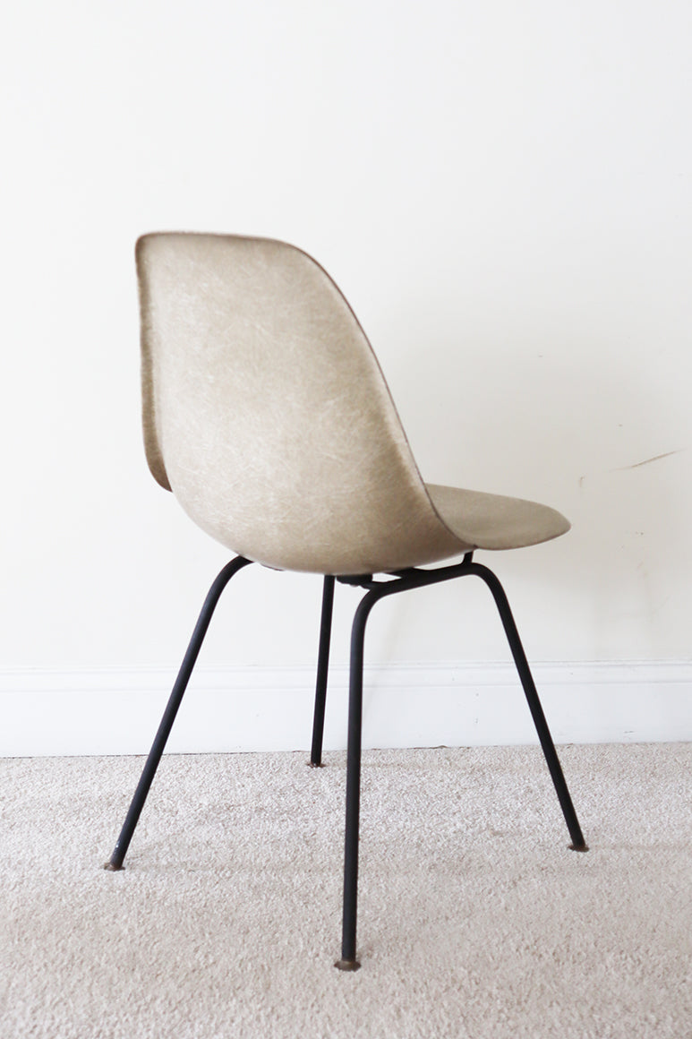 Vintage Herman Miller Eames Side Chair