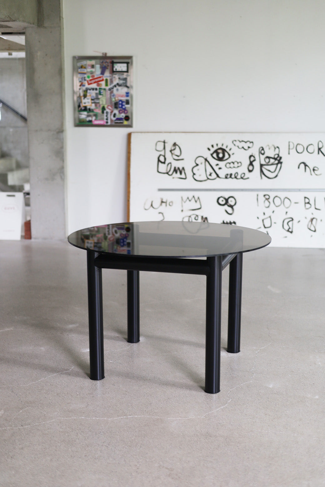 Chunky Colored Round Table / 청키 컬러 원형 테이블