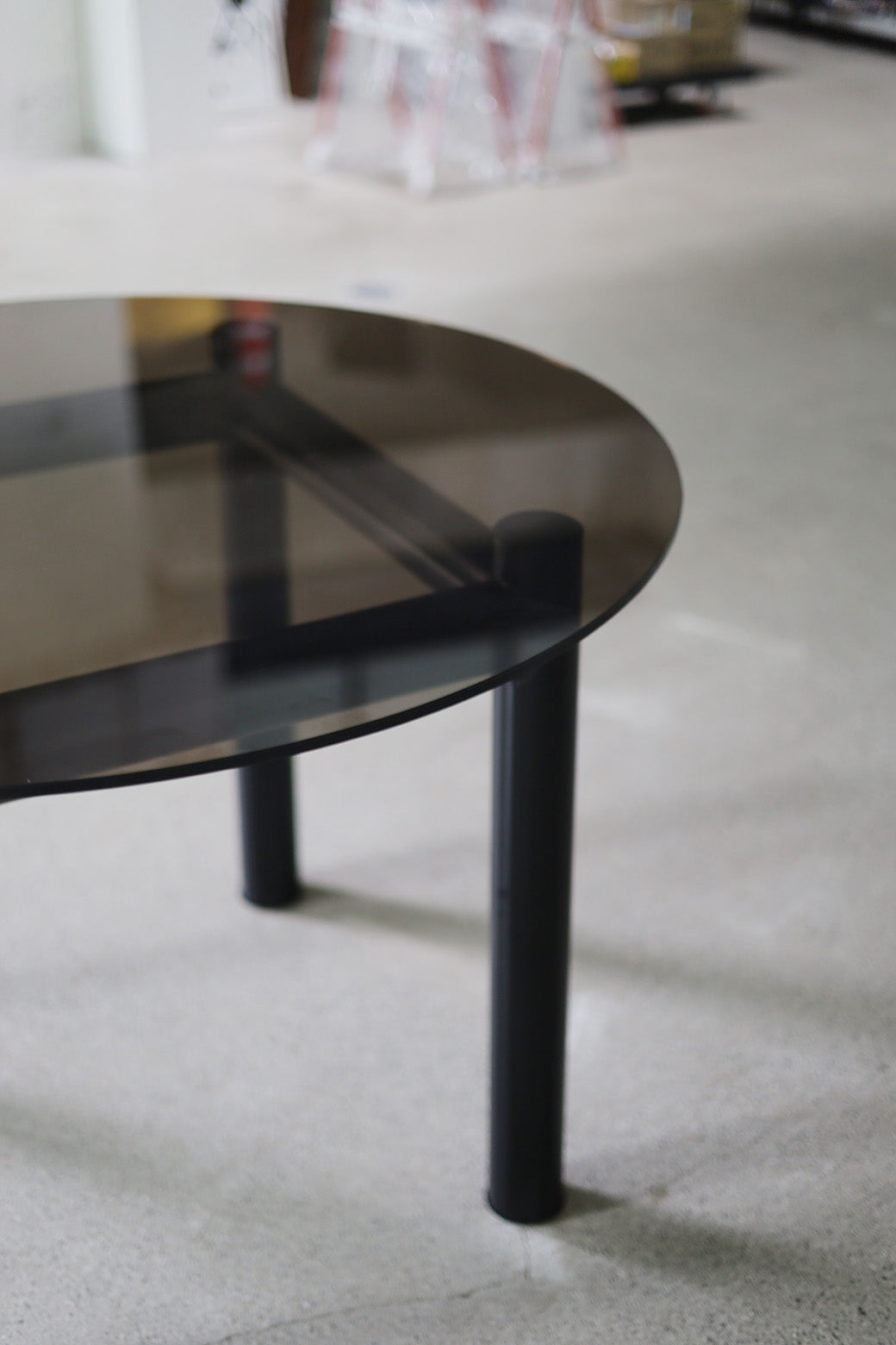 Chunky Colored Round Table / 청키 컬러 원형 테이블