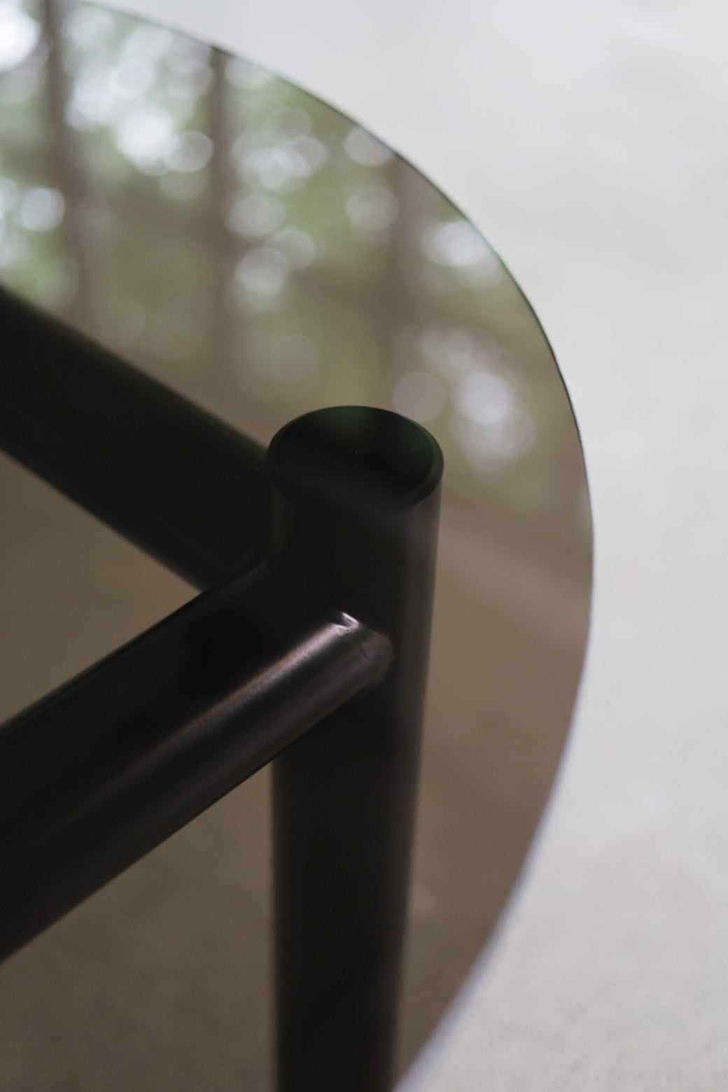 Chunky Colored Round Table / 청키 컬러 원형 테이블