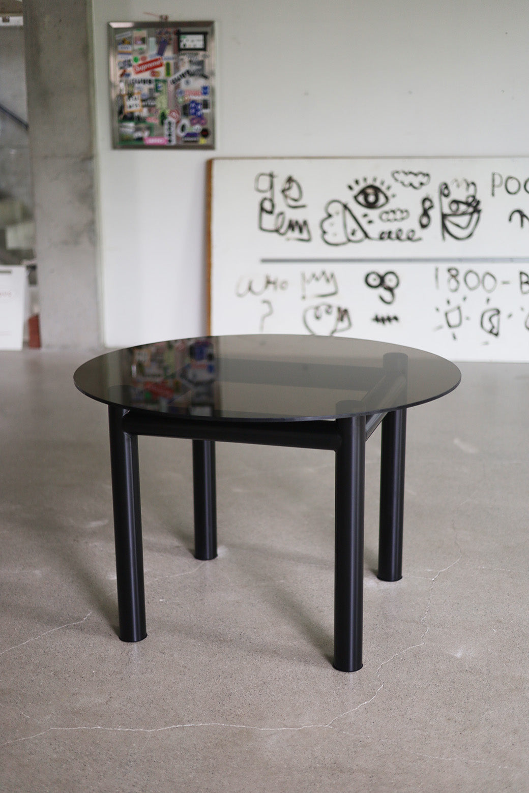 Chunky Colored Round Table / 청키 컬러 원형 테이블