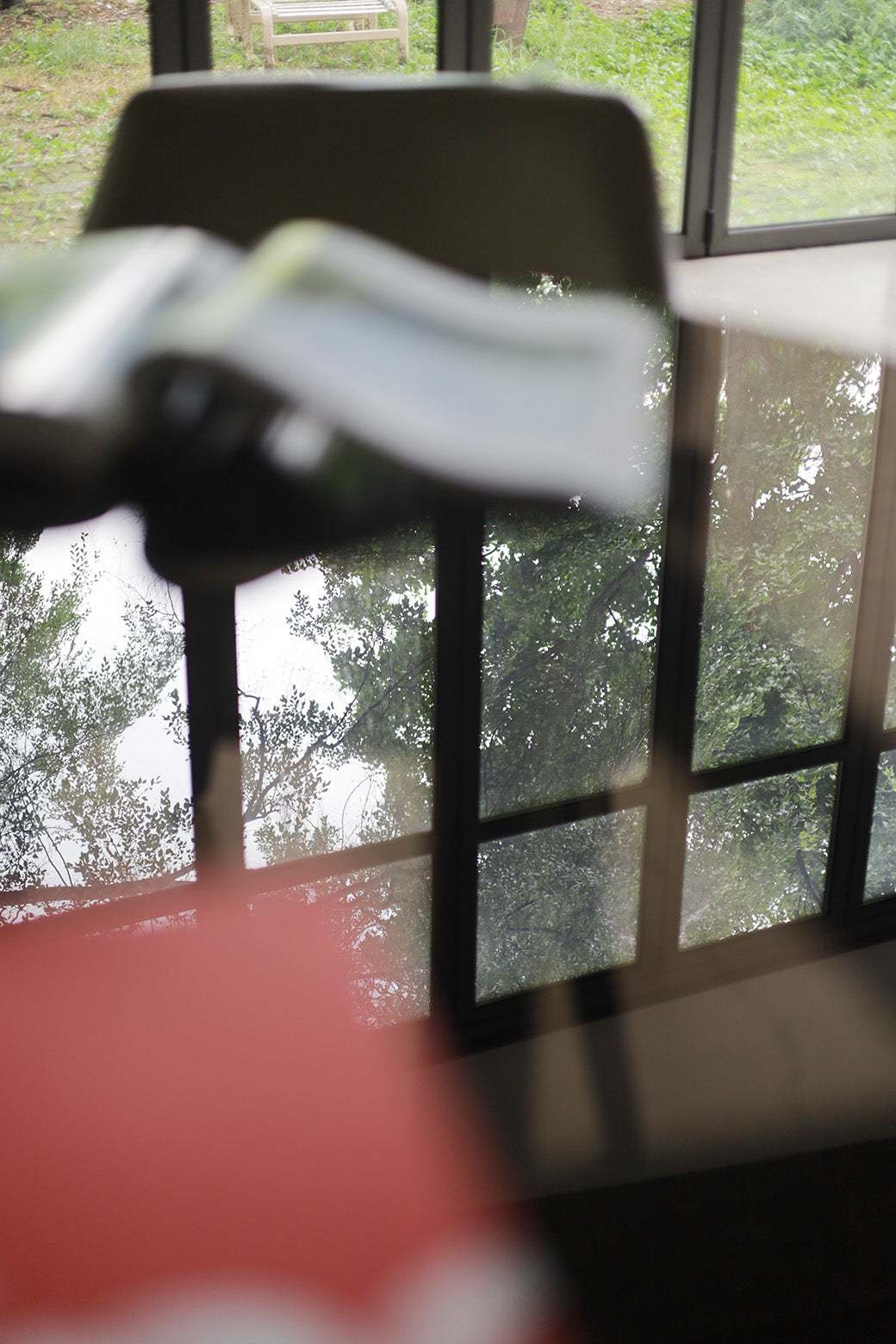 Chunky Colored Round Table / 청키 컬러 원형 테이블