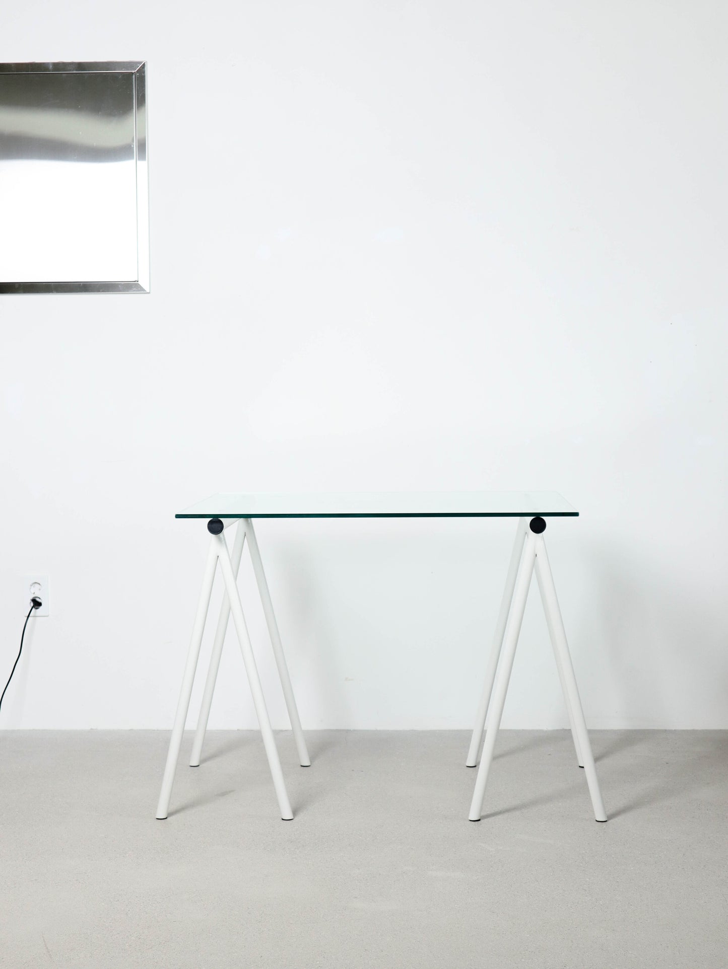 SH1- Tube Glass Top Table (small)