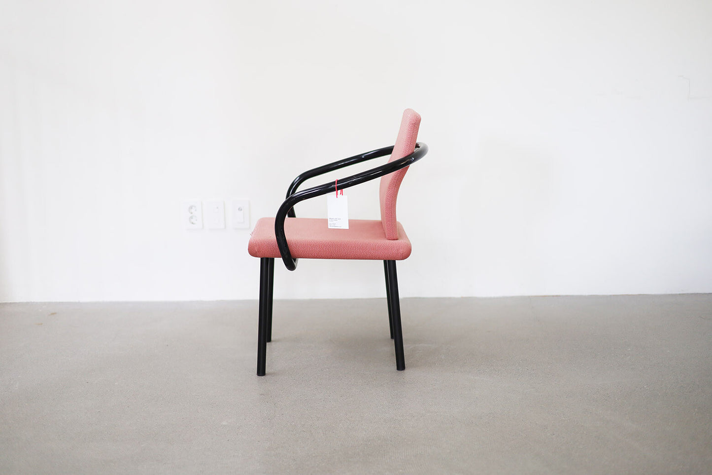 Mandarin Arm Chair by Ettore Sottsass for Knoll (pink)