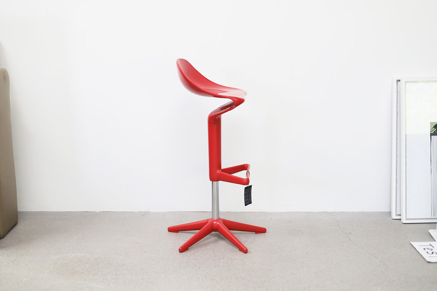 Spoon Stool by Antonio Citterio for Kartell (red)