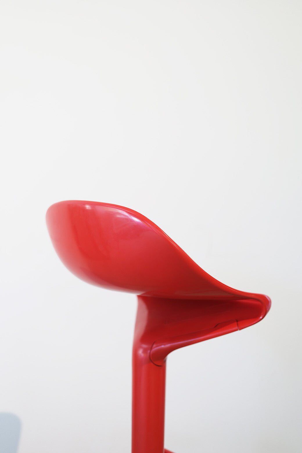 Spoon Stool by Antonio Citterio for Kartell (red)