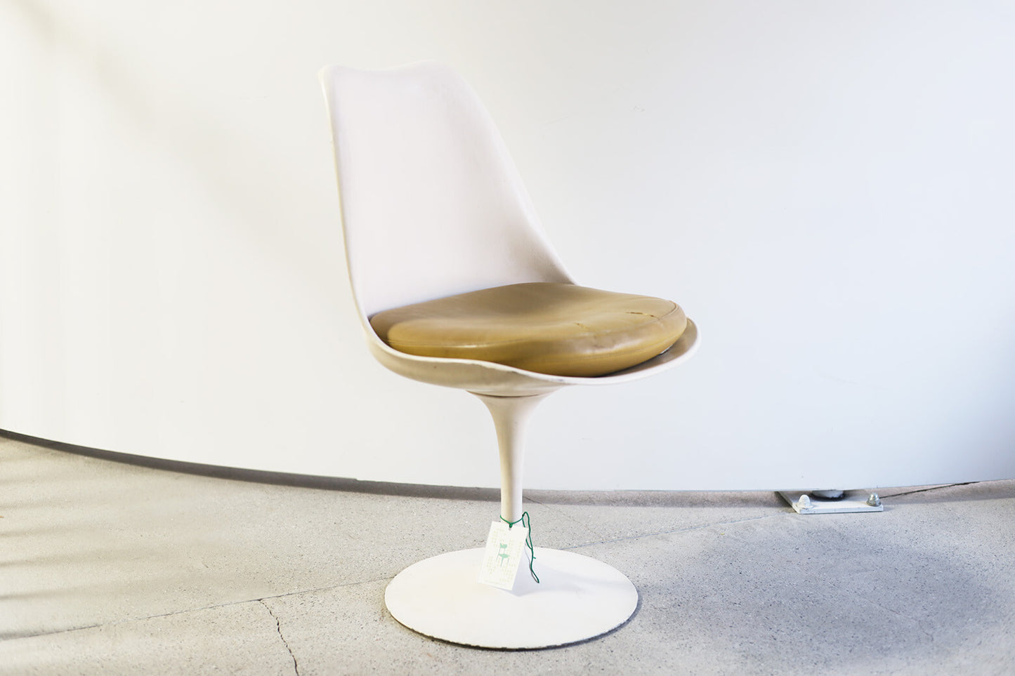 Knoll Tulip Chair by Eero Saarinen